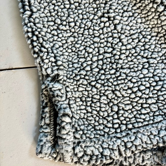 Light Grey Sherpa 2021 Pullover, Size 2XL - Picture 5 of 14